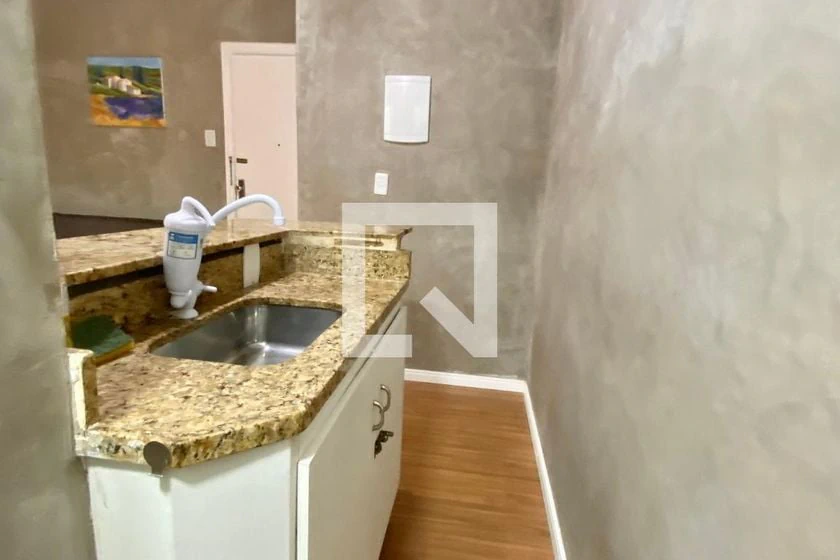Departamento de 2 dormitorios con balcón cerrado con vidrio — photo 23