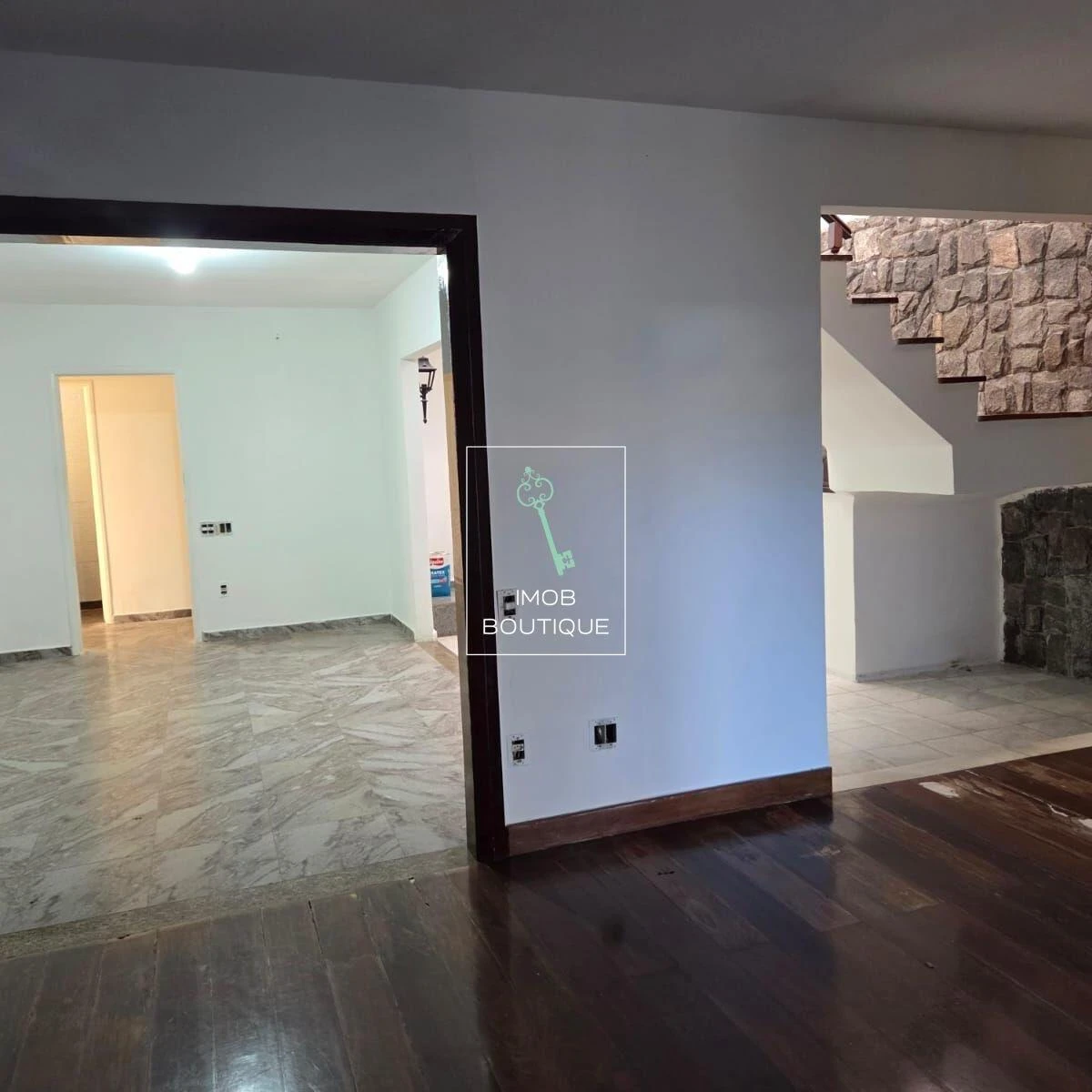 Duplex house with 5 bedrooms and laundry washing machine — photo 10