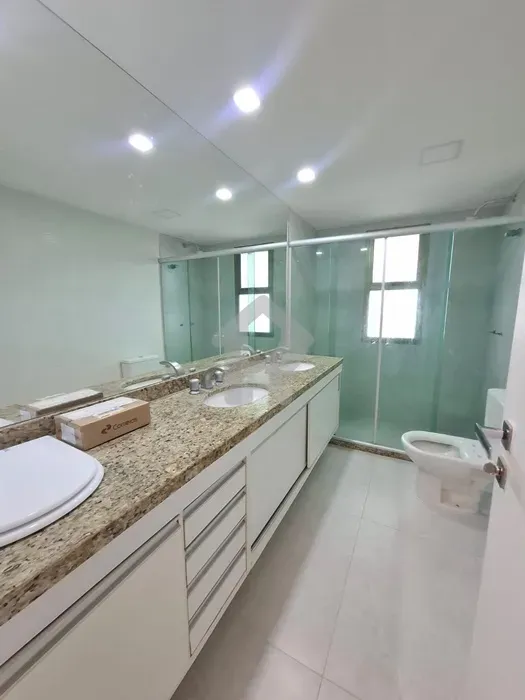 160 m² apartment with a water view and a home office — photo 6