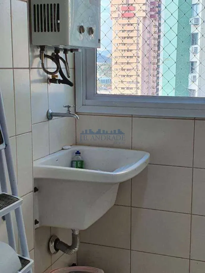 Furnished 2-bedroom apartment with a suite and balcony — photo 38