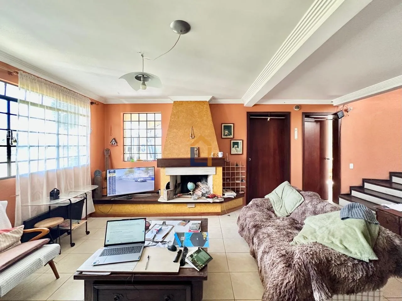400 m² house with floor-to-ceiling windows and a fireplace — photo 14