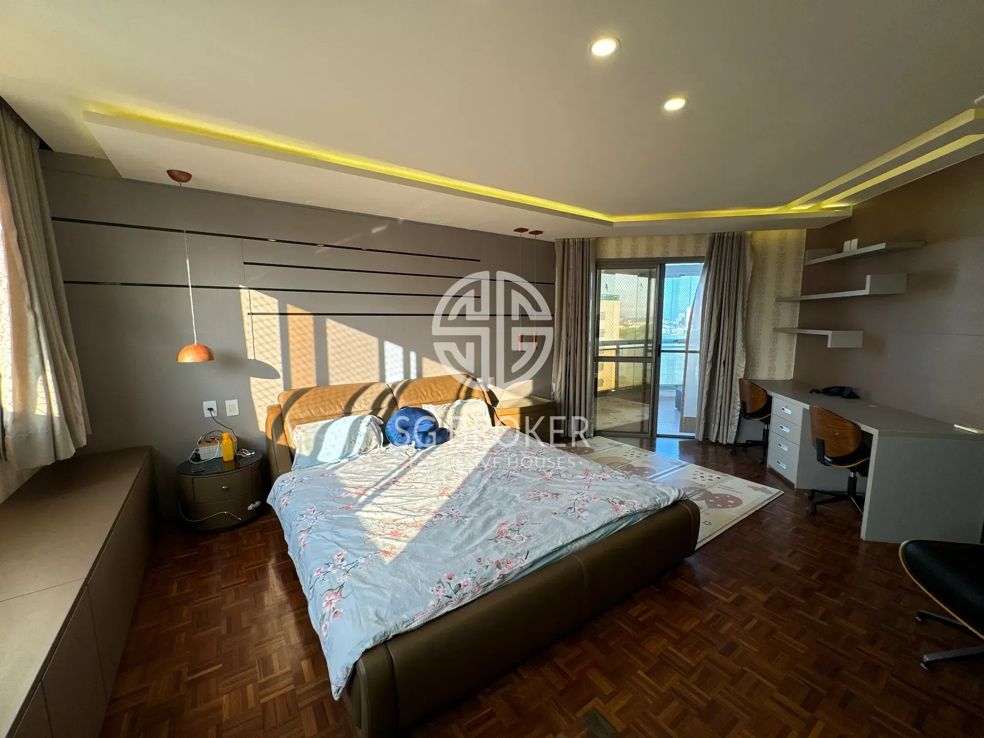 Furnished apartment with open-plan kitchen and 4 bedrooms — photo 56