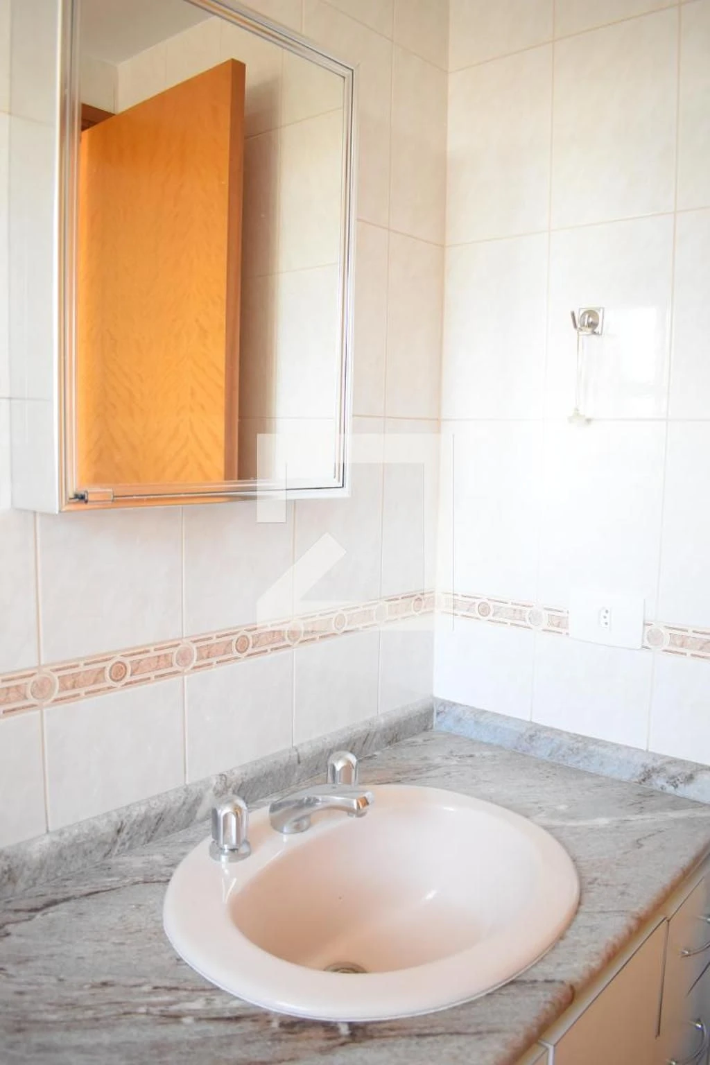 3-bedroom apartment with a washing machine in Curitiba — photo 41