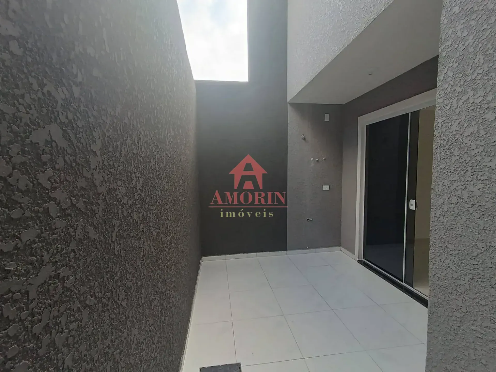 Townhouse with 3 bedrooms, en-suite and balcony — photo 18