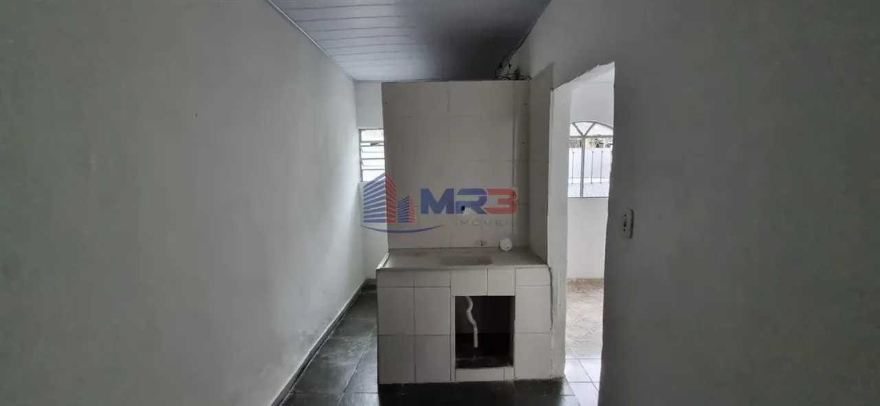 House with 1 bedroom and 1 bathroom, no parking — photo 3