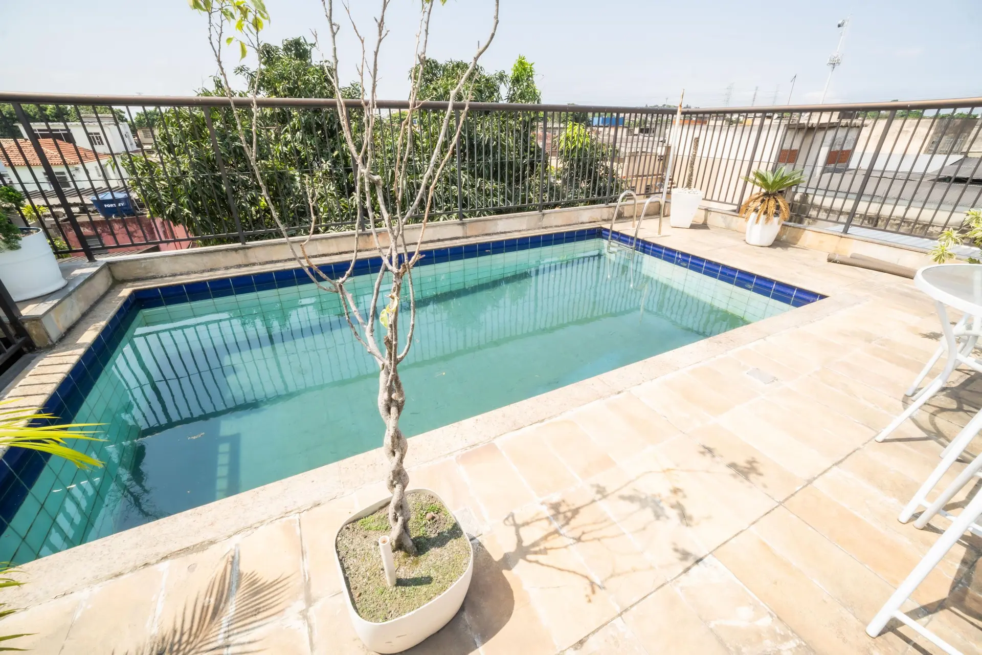 Furnished house, 449 m², with a jacuzzi — photo 42