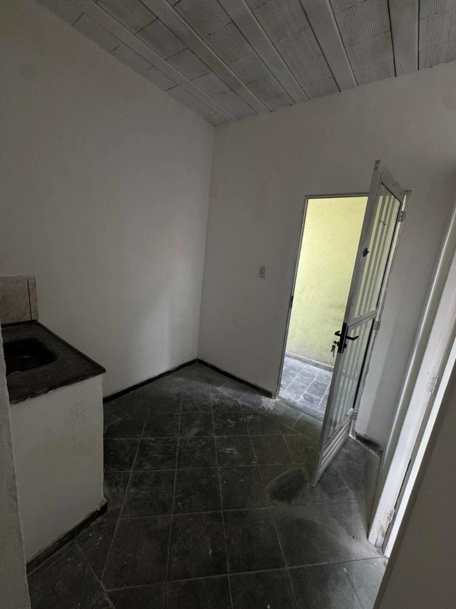 Kit sin estacionamiento con 1 dormitorio y 1 baño — photo 3