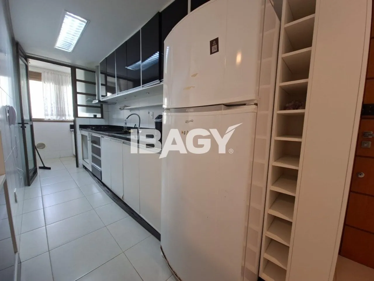 Furnished apartment, 100 m², with a grill on the balcony — photo 3