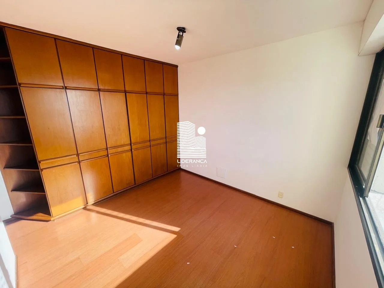 350 m² apartment with 3 en-suite bedrooms and 3 parking — photo 18