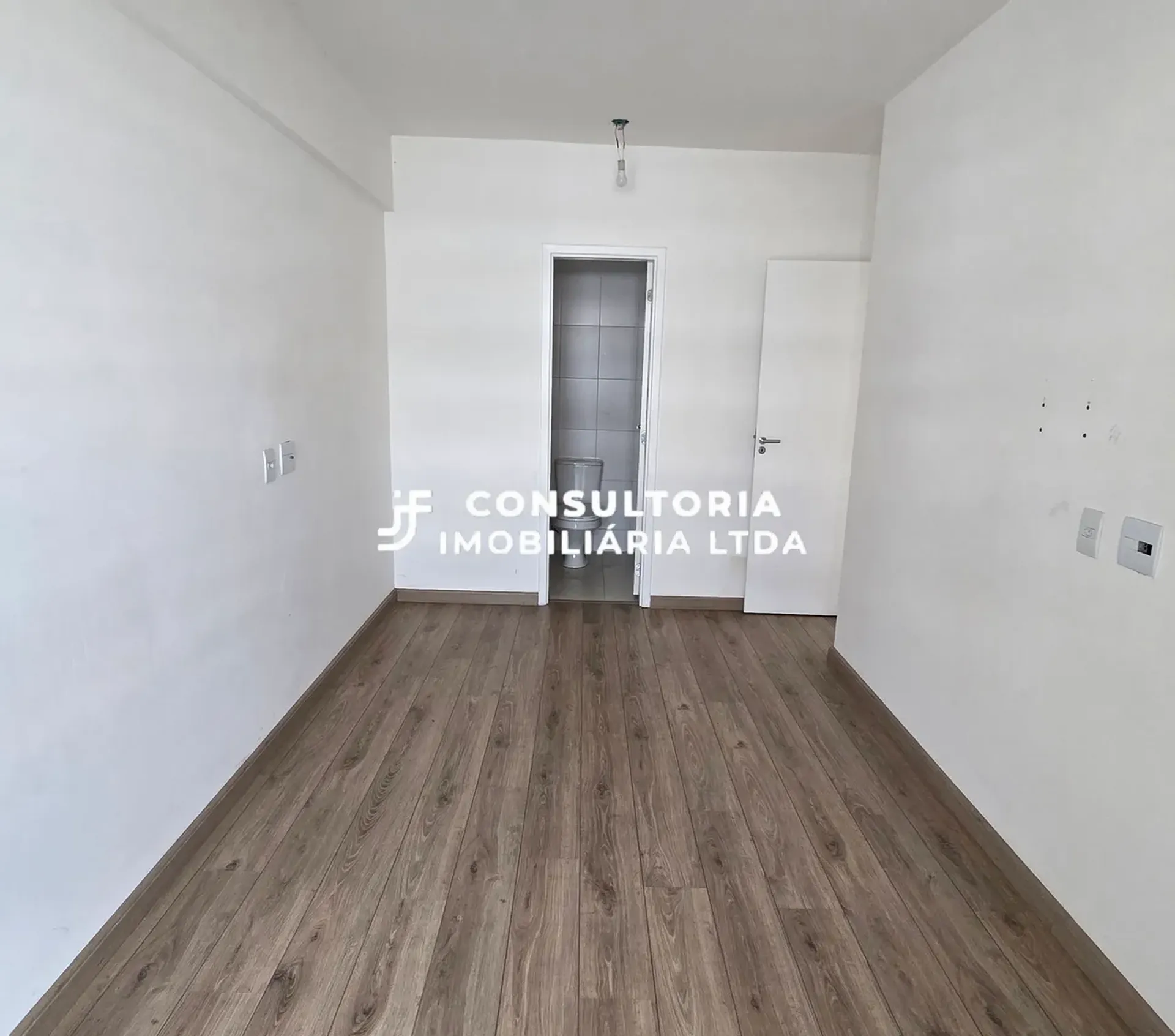 Apartment, 75 m², with a glass-enclosed balcony — photo 37