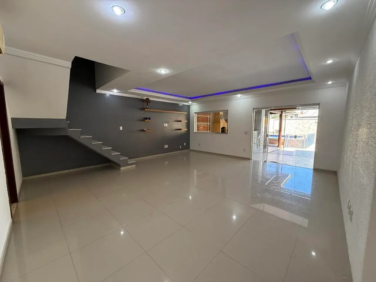 Duplex house with 4 bedrooms and 5 bathrooms — photo 11
