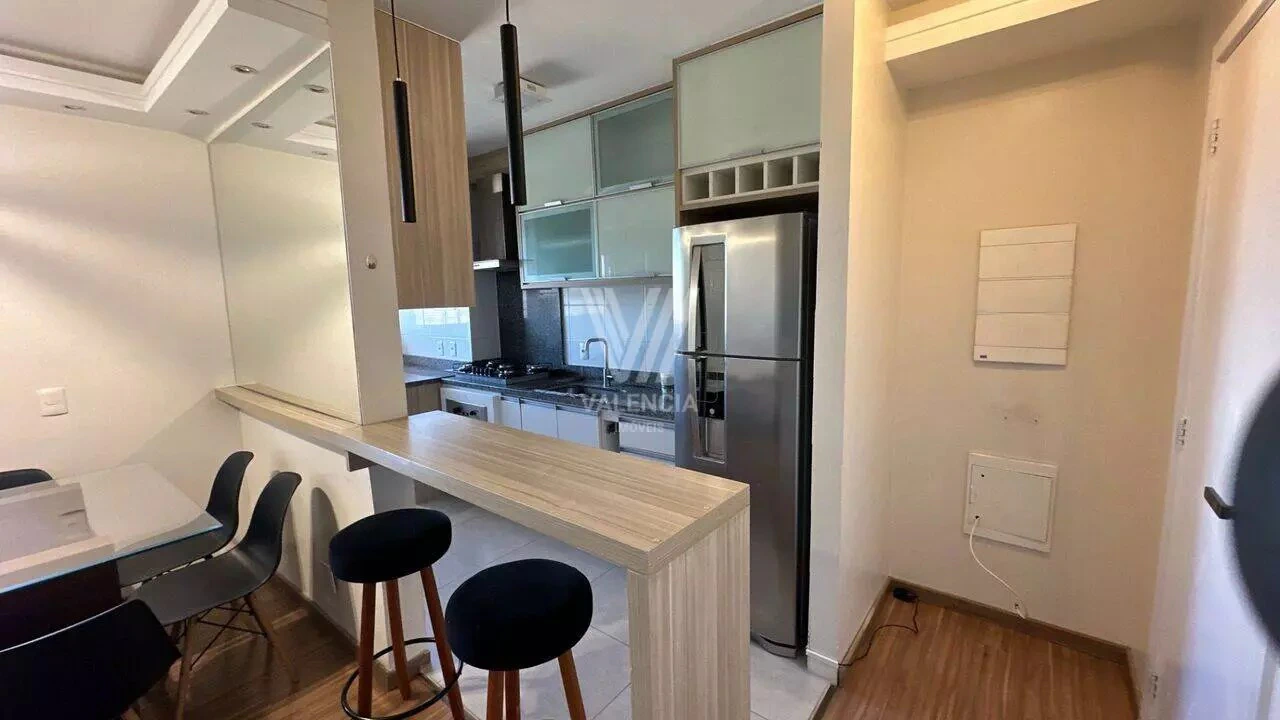 Apartamento com 2 quartos, 1 suíte e 2 vagas
