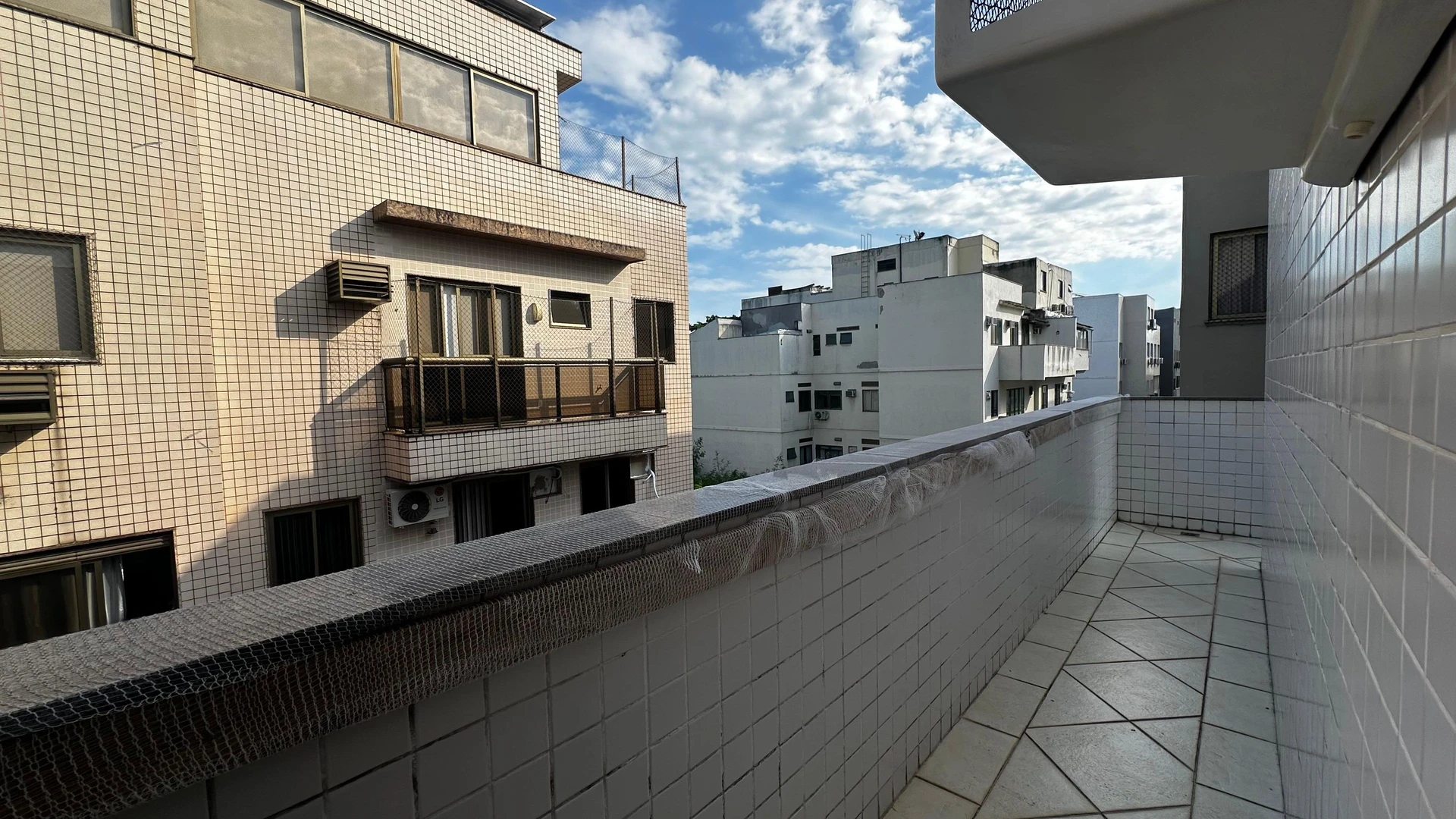 Furnished apartment with 2 bedrooms and a balcony — photo 36
