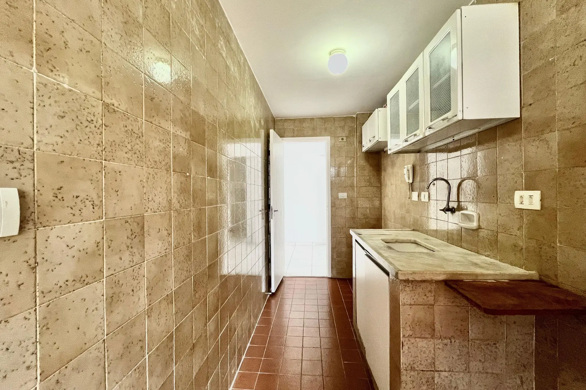 1-bedroom apartment for rent with balcony and parking — photo 31