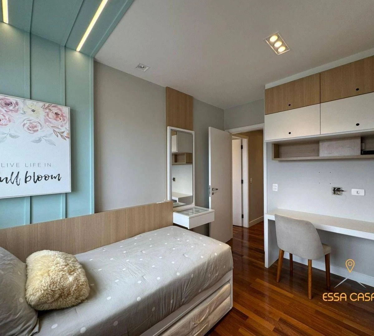 4-bedroom apartment with a water view in Rio de Janeiro — photo 23