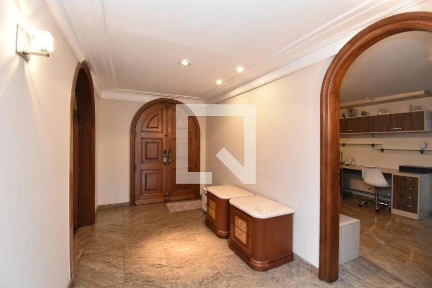 House with 5 bedrooms, gas stove and 650 m² — photo 42