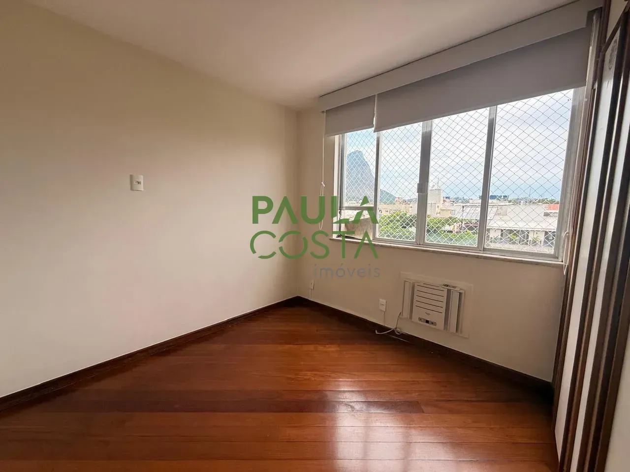Top-floor apartment with 5 bedrooms and 5 bathrooms plus balcony grill — photo 30