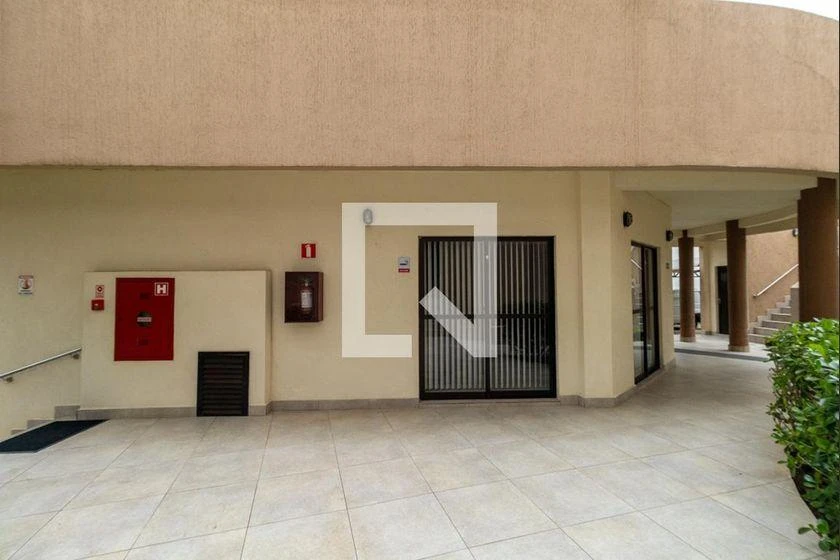 Apartamento de 2 quartos em condomínio com academia — photo 6