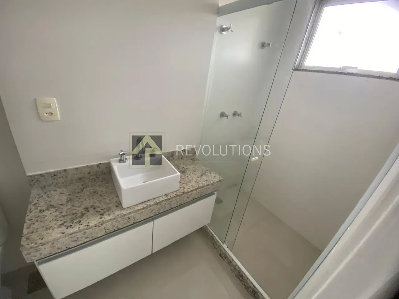 Apartamento de 3 quartos em condomínio com piscina — photo 5