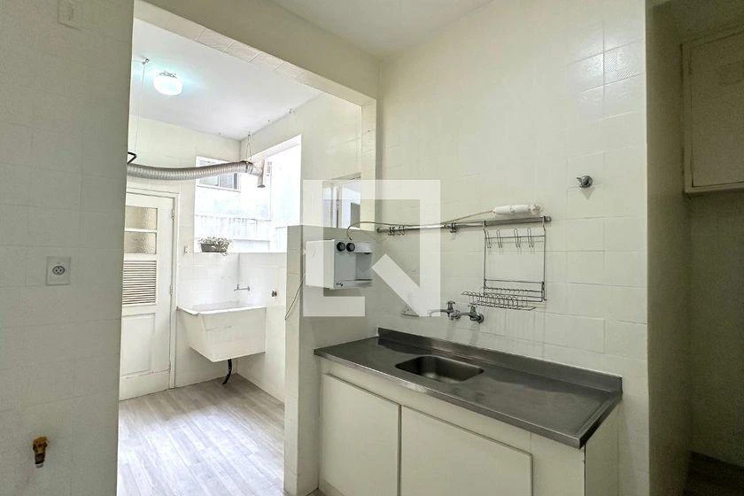 Деревянный пол или ламинат и 3 спальни: квартира 114 м² — photo 24