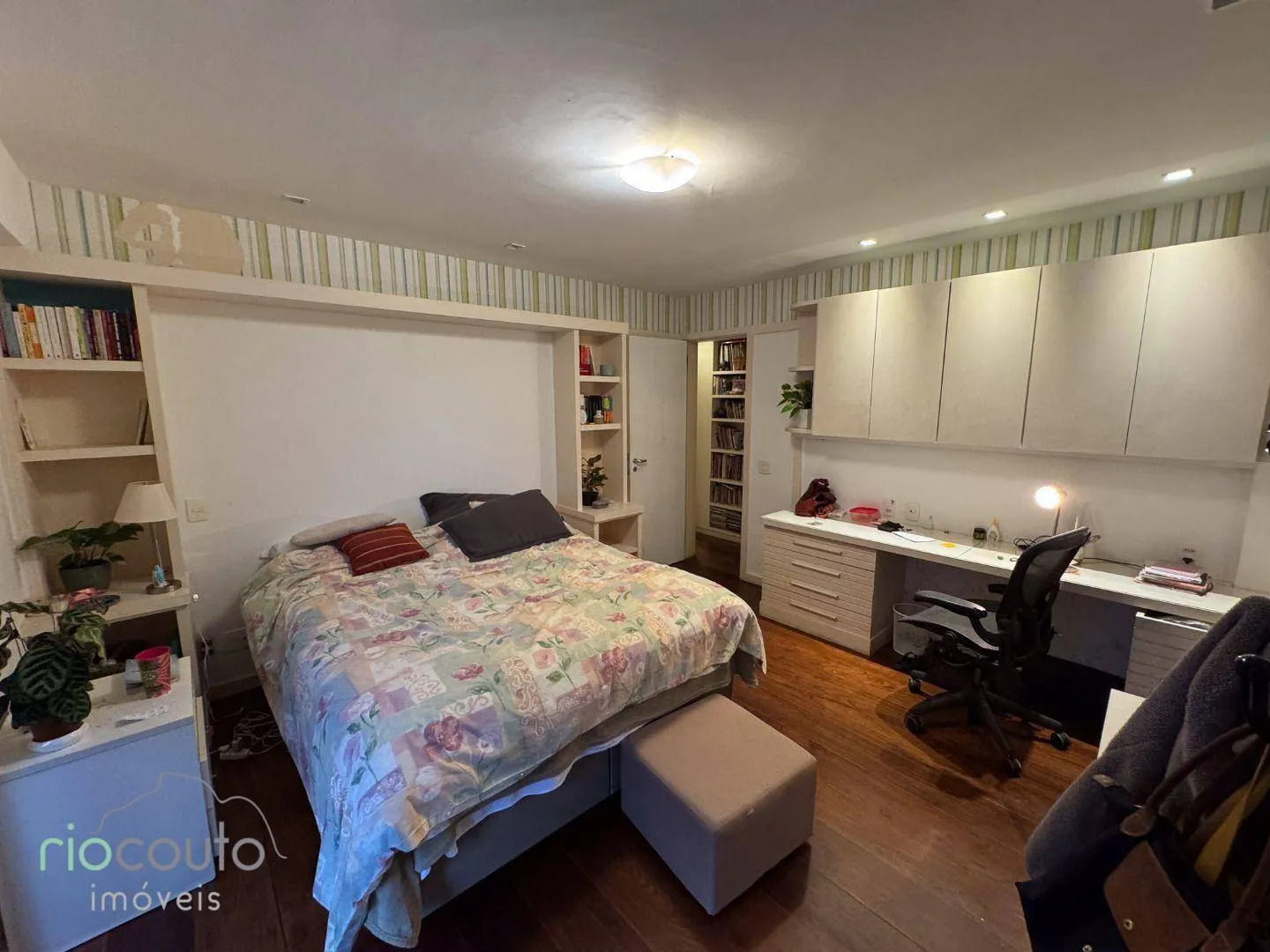 Apartment with 4 bedrooms and balconies, 370 m² — photo 41