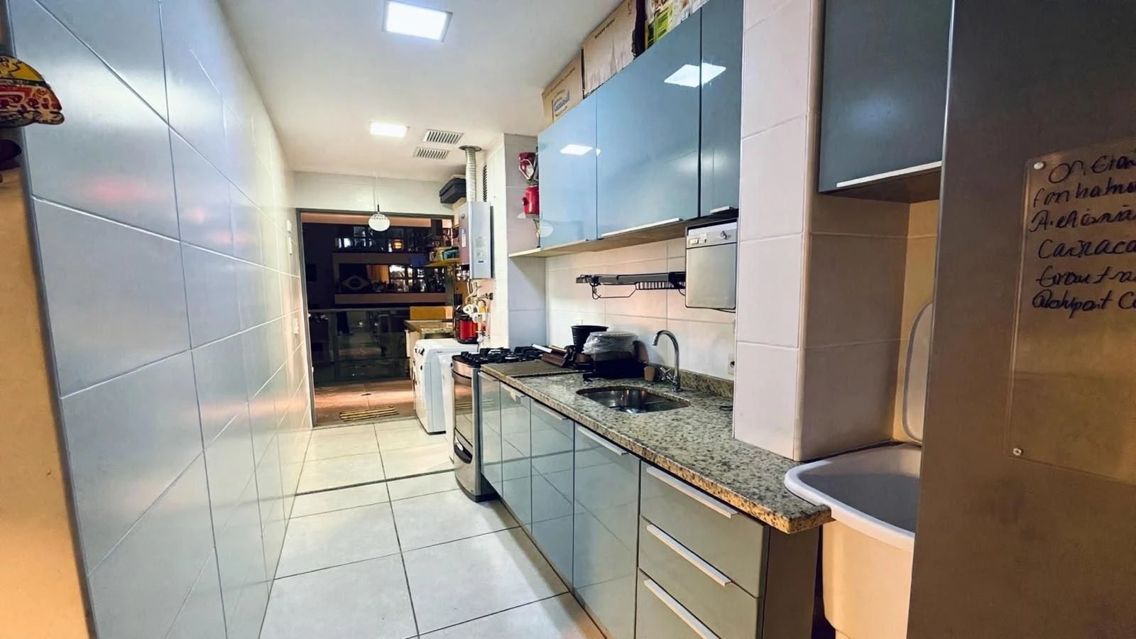 Apartamento mobiliado com varanda e 3 quartos — photo 42