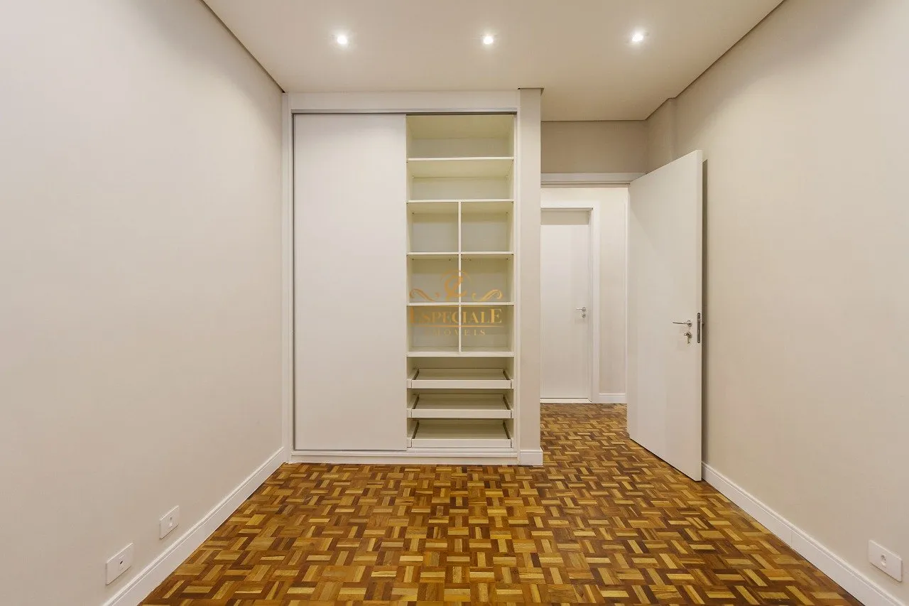 Apartamento de 137 m² con 3 dormitorios y acabados premium — photo 4