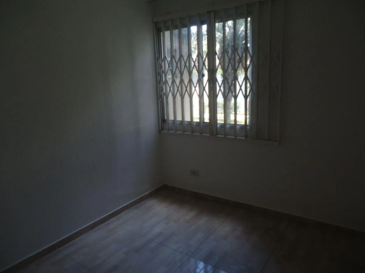 3-bedroom apartment in a building with a gym — photo 8