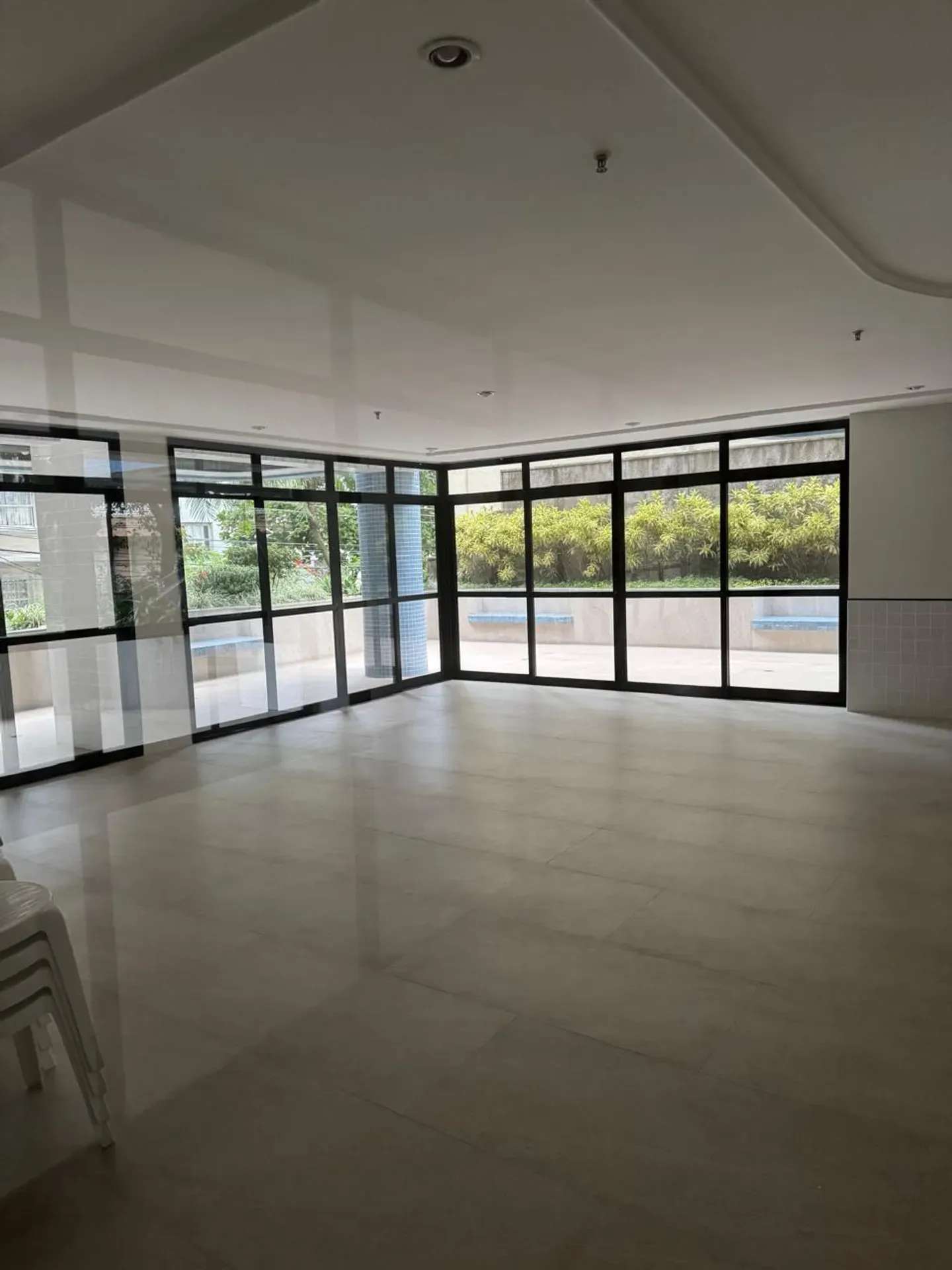 Rental apartment with 3 bedrooms and a glassed-in balcony — photo 23