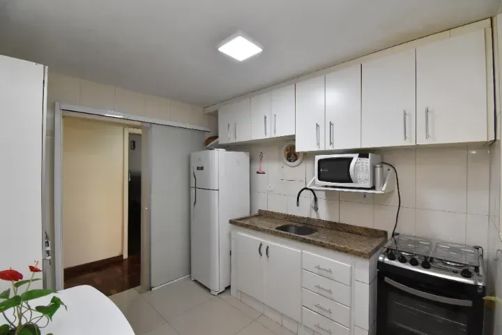 Apartamento mobiliado com 3 quartos e 2 banheiros — photo 4