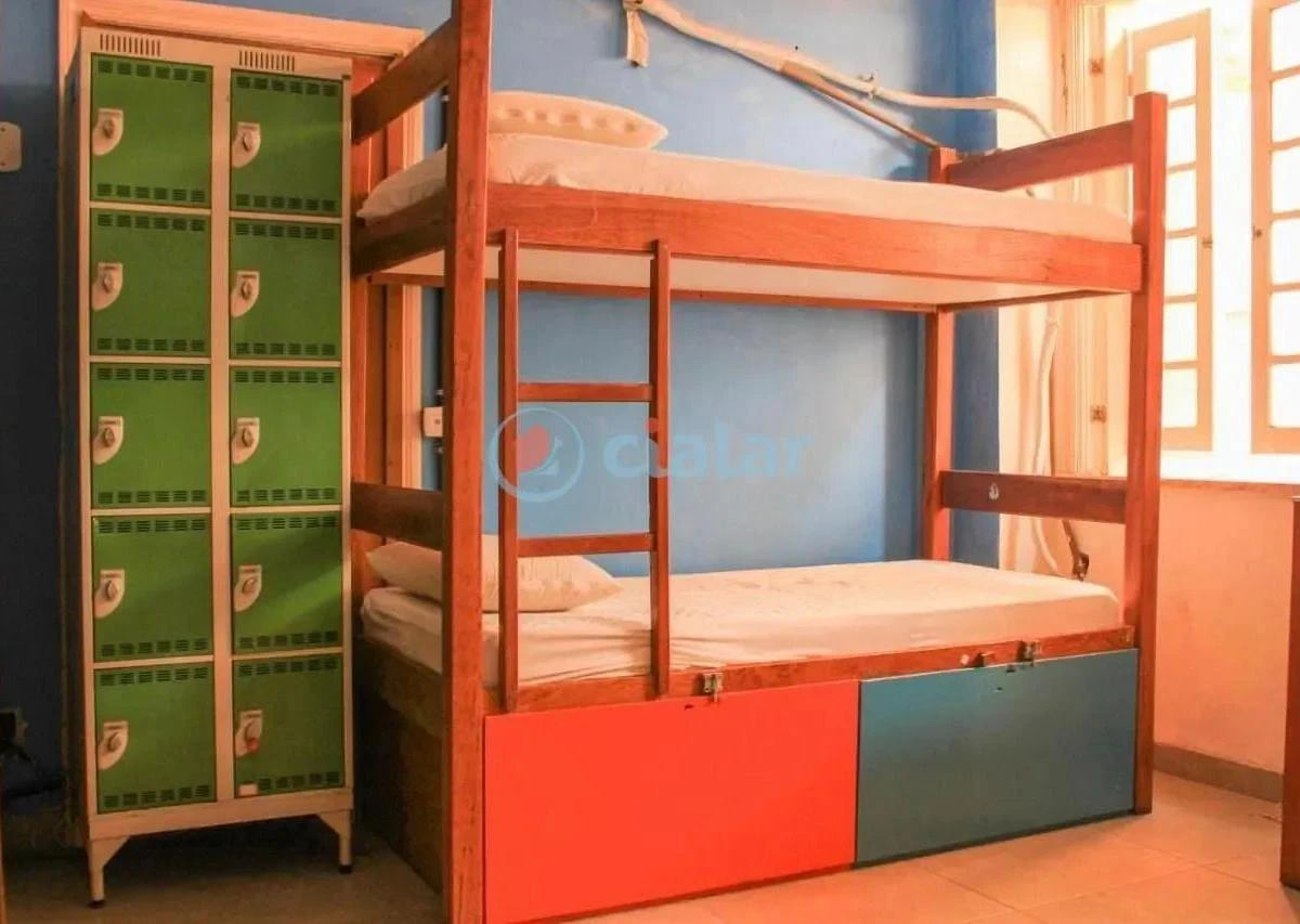 Furnished house with 11 bedrooms and 7 bathrooms — photo 9