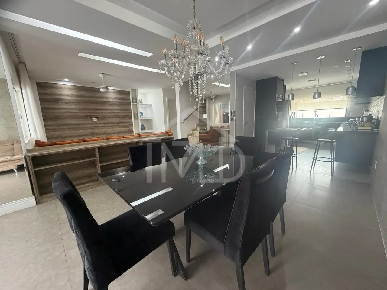 Unfurnished house with 4 bedrooms and 5 baths — photo 21