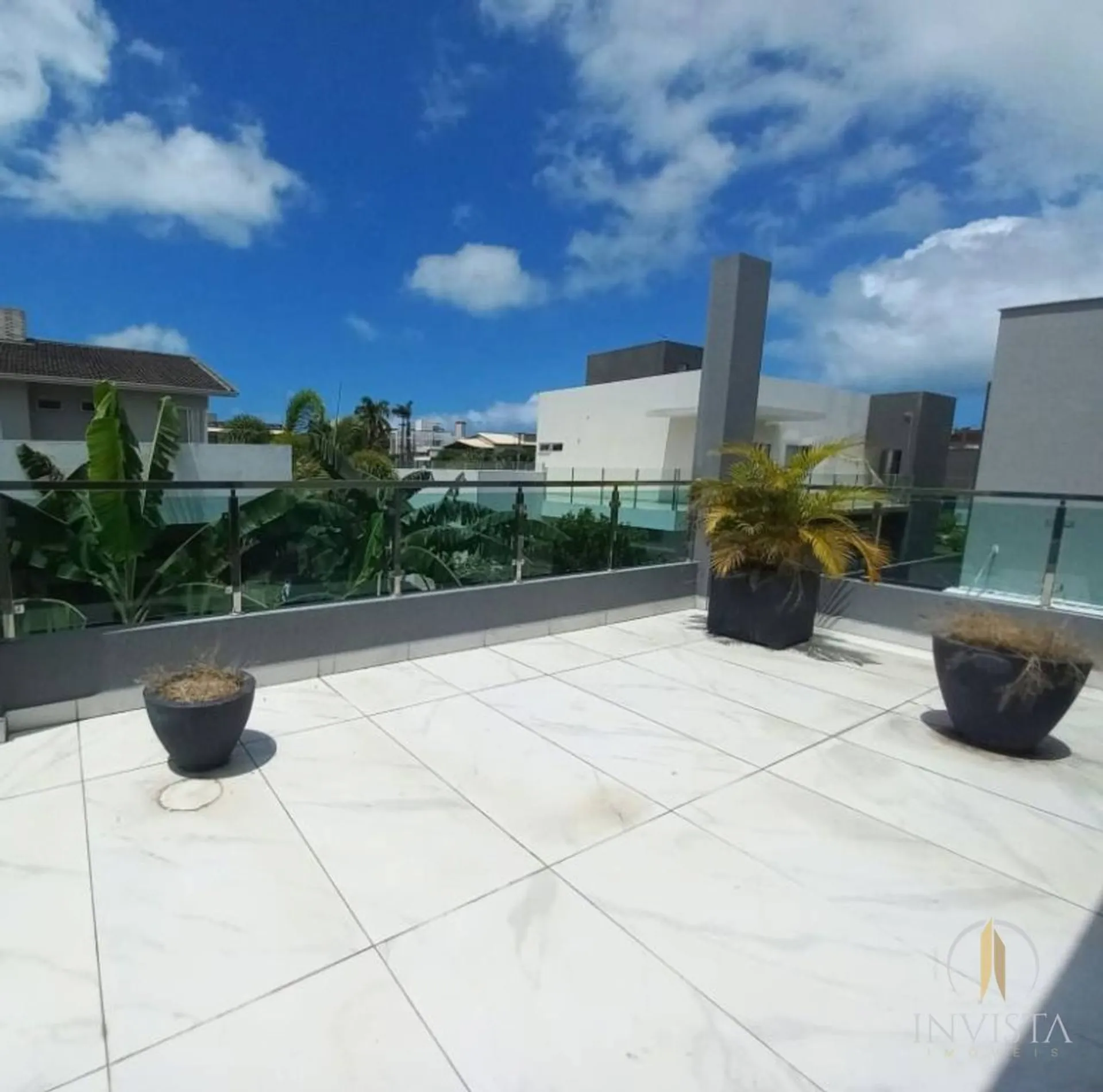Furnished house, 481 m², with floor-to-ceiling windows — photo 23