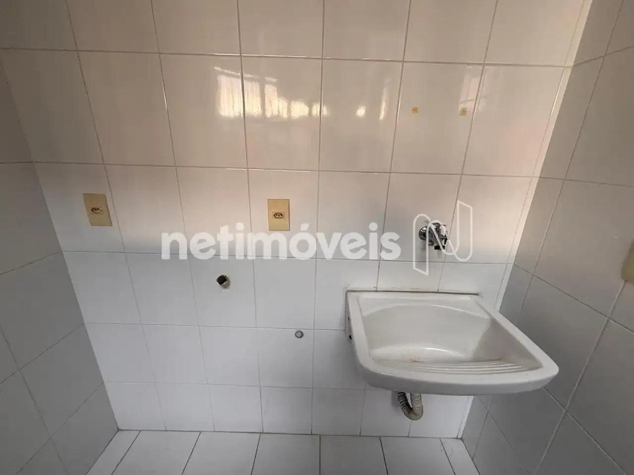 1-bedroom apartment with closed kitchen and balcony — photo 16