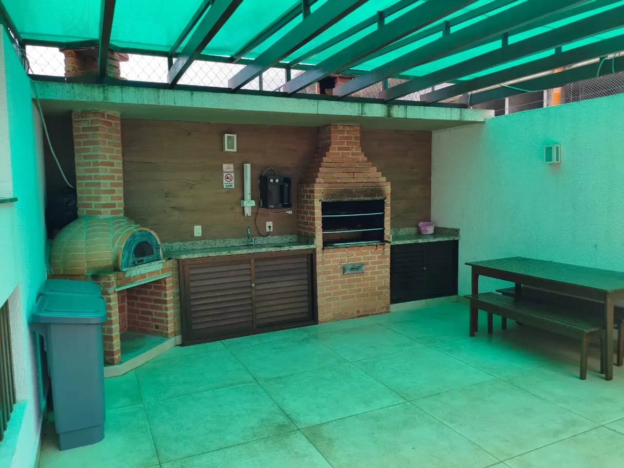 2-bedroom apartment in a building with a gym — photo 22