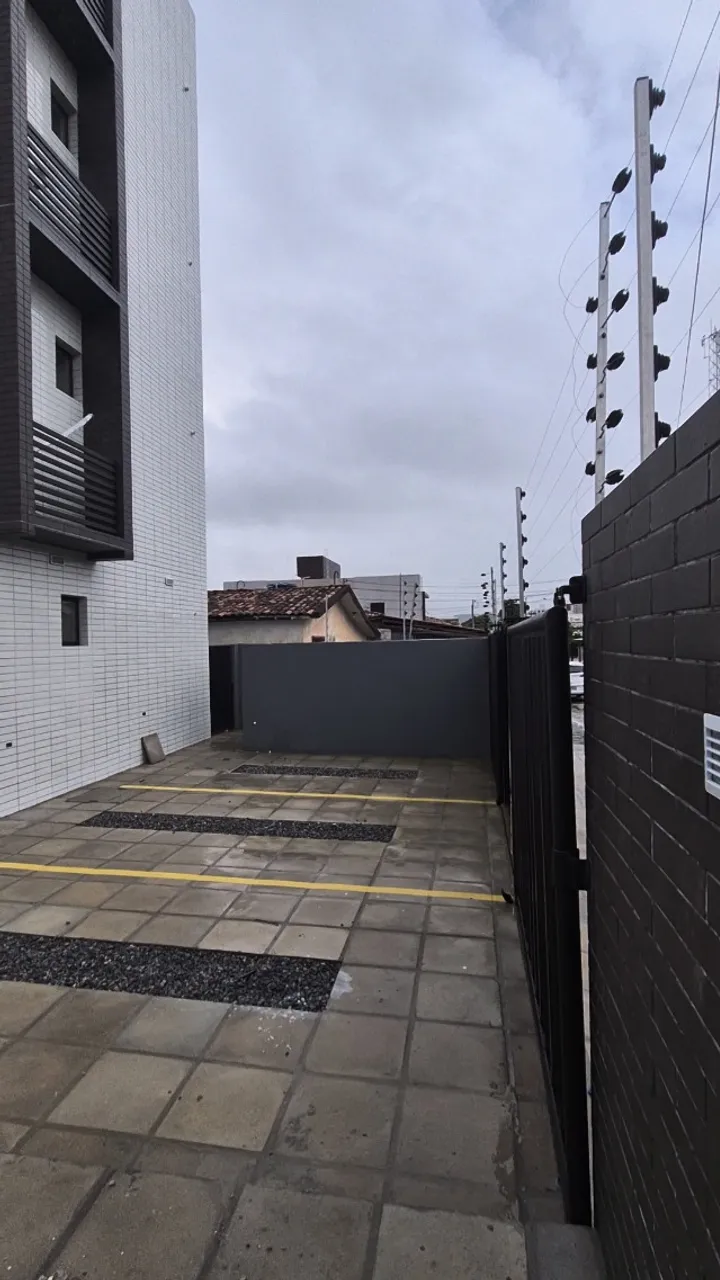 60 m² apartment with 2 bedrooms and 1 parking spot — photo 3