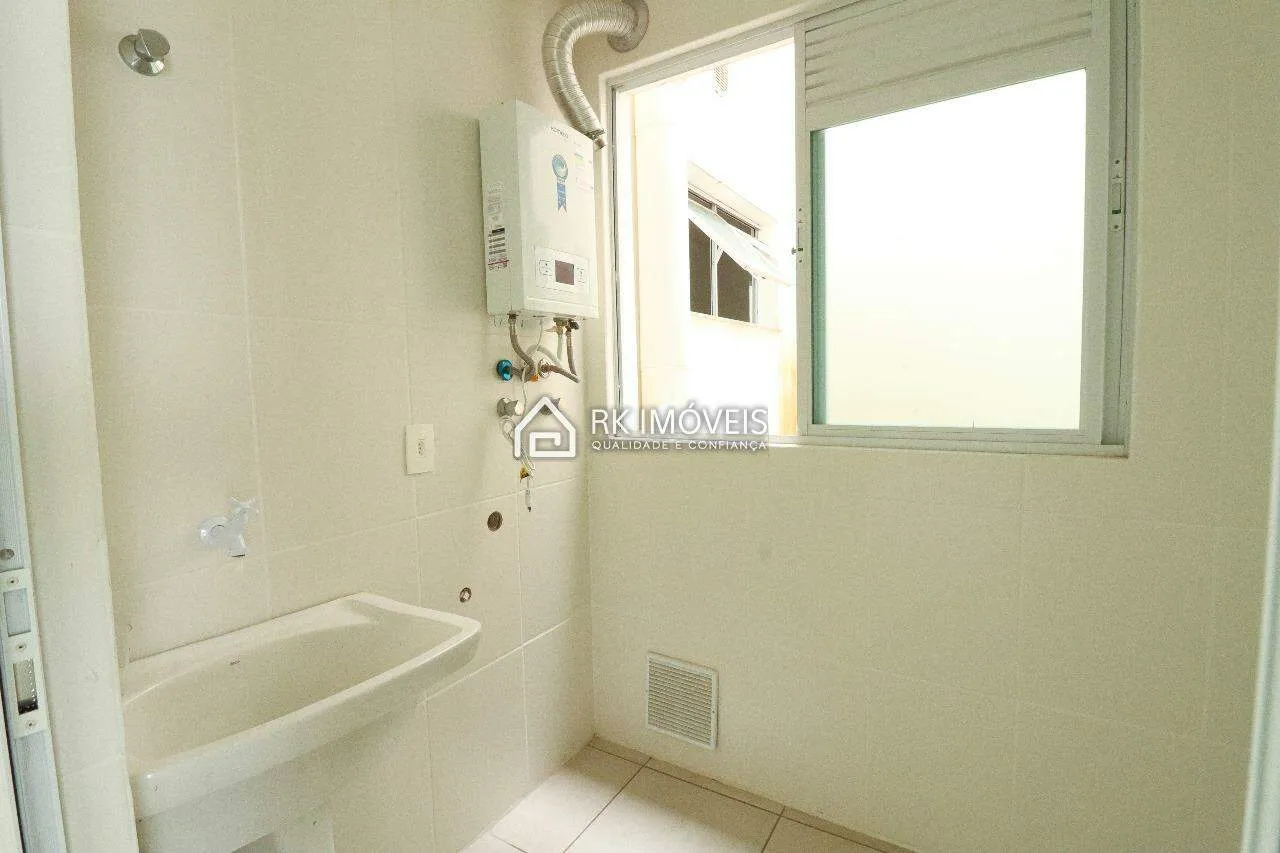 Unfurnished 1-bedroom apartment with balcony and 1 parking spot — photo 7