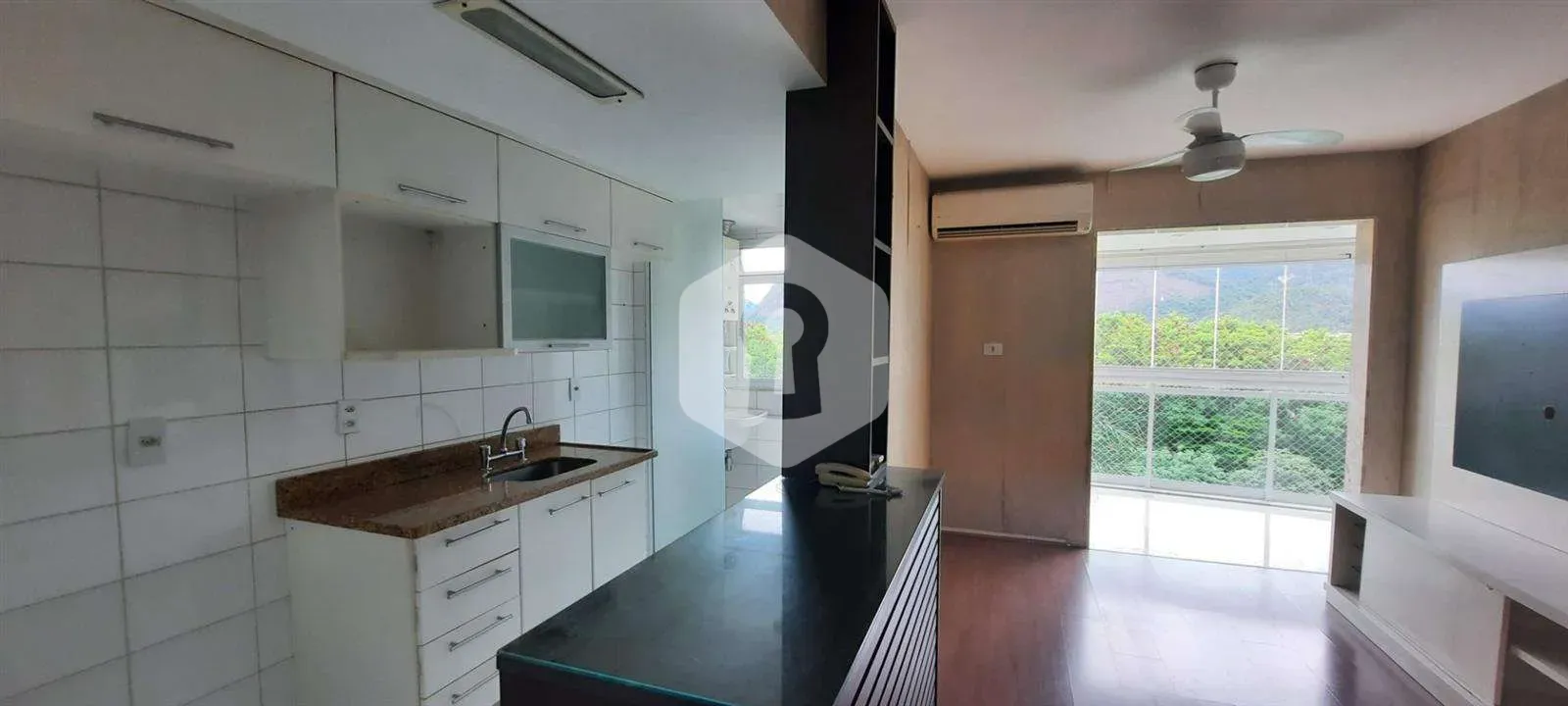 Apartamento de 2 quartos com varanda envidraçada — photo 3