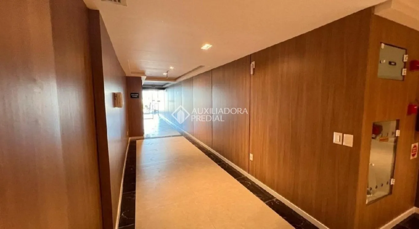 70 m² apartment with 2 bedrooms and 1 parking spot — photo 21