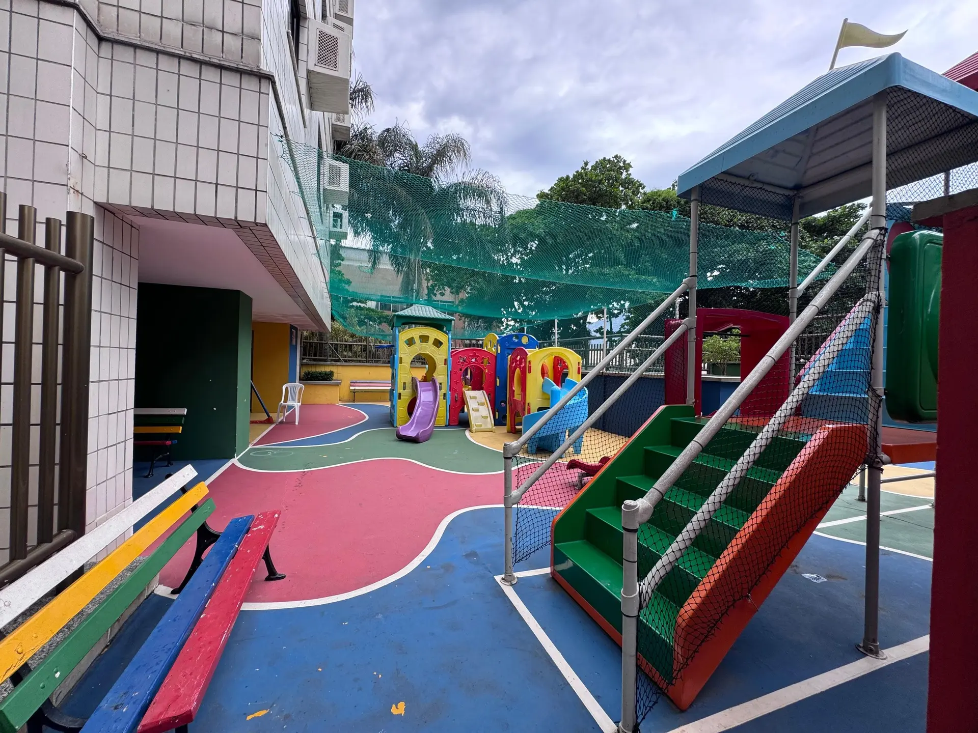 Apartamento de 3 quartos com varanda de vidro — photo 39