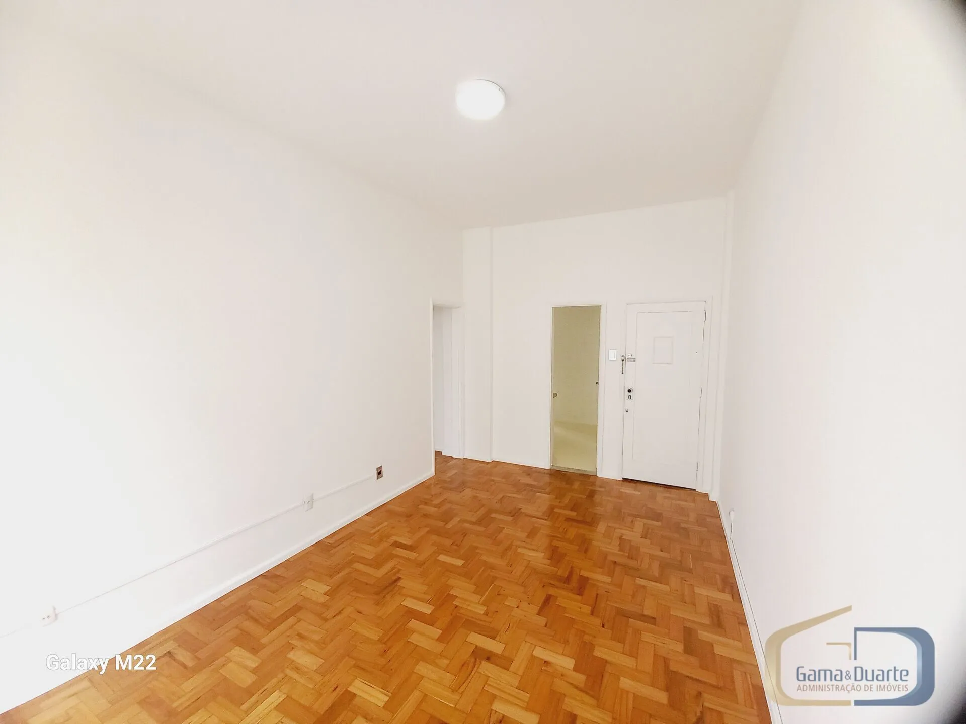 Apartment, 79 m², with wood or laminate floors — photo 29