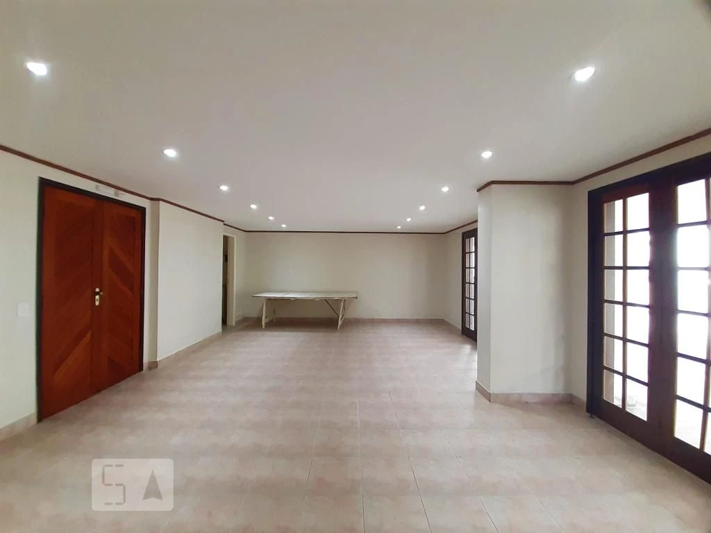 2-bedroom apartment with a mountain view in Rio de Janeiro — photo 4