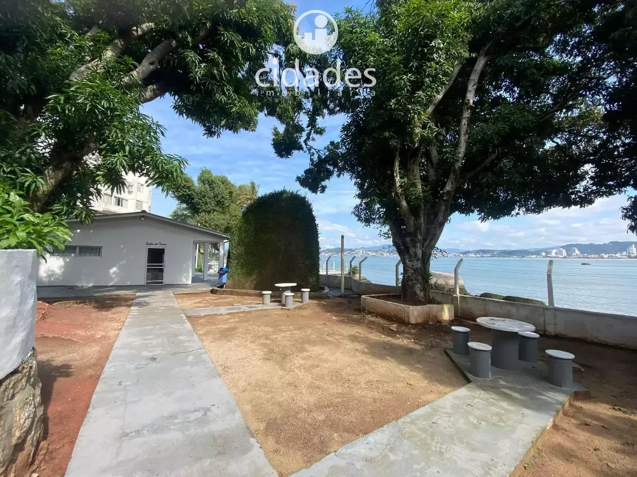 76 m² apartment with private BBQ and 3 bedrooms — photo 23