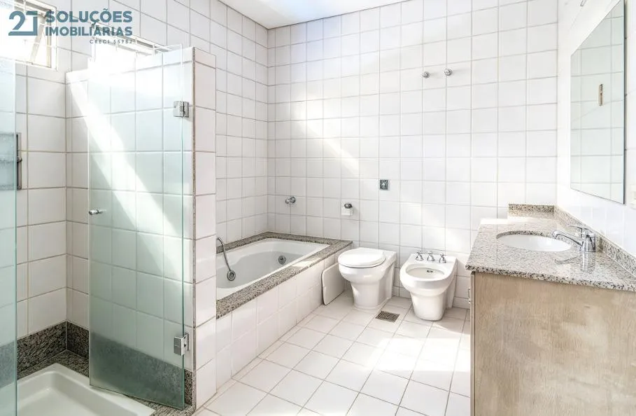 7-bedroom house with a bathtub in Florianópolis — photo 9