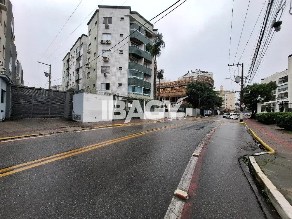 Apartamento com 2 dormitórios, 1 banheiro e 72 m² — photo 22