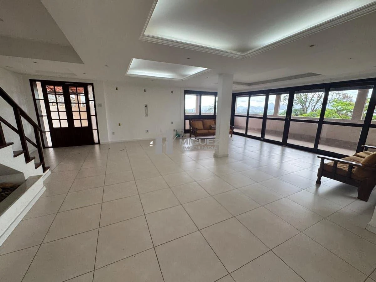 Water view in a 4-bedroom house, 340 m² — photo 8