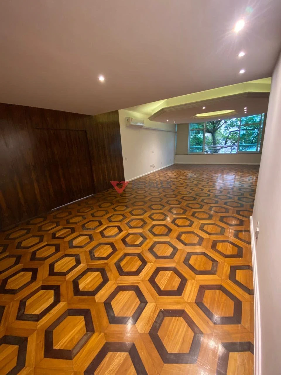 Квартира в оренду з 4 спальнями та 210 м² — photo 5