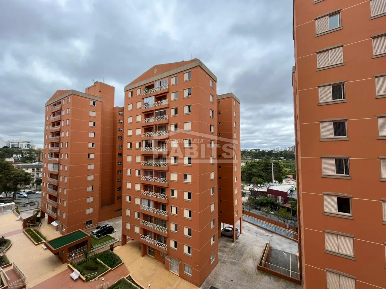 3-bedroom apartment with a balcony — photo 23