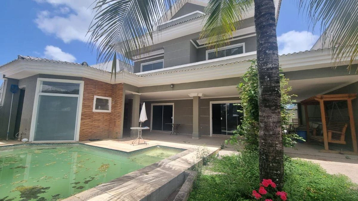 360 m² house with 4 en-suite bedrooms and 3 parking — photo 17