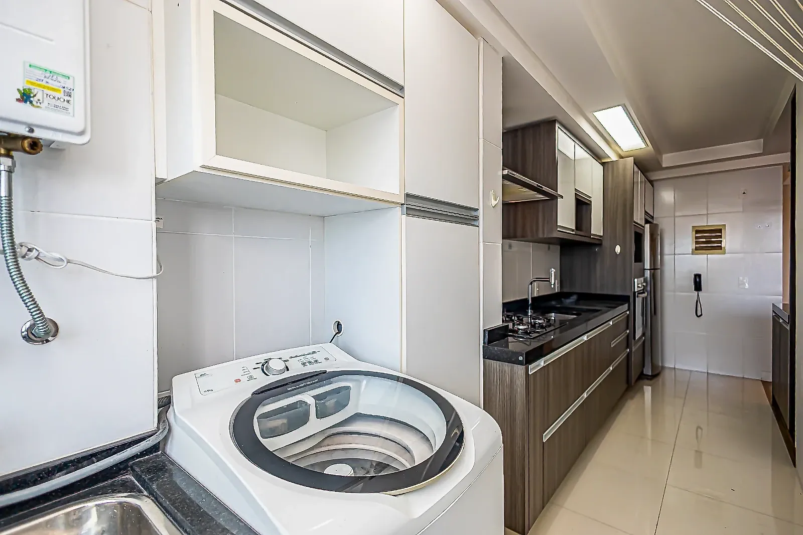 2-bedroom 63 m² apartment with a glass balcony — photo 26
